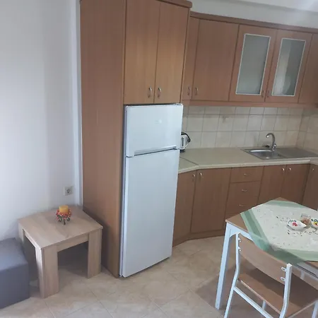 Central Rooms Apartment Makry Gialos (Crete)