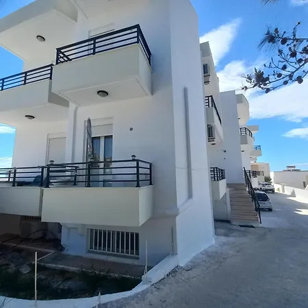 Central Rooms דירה